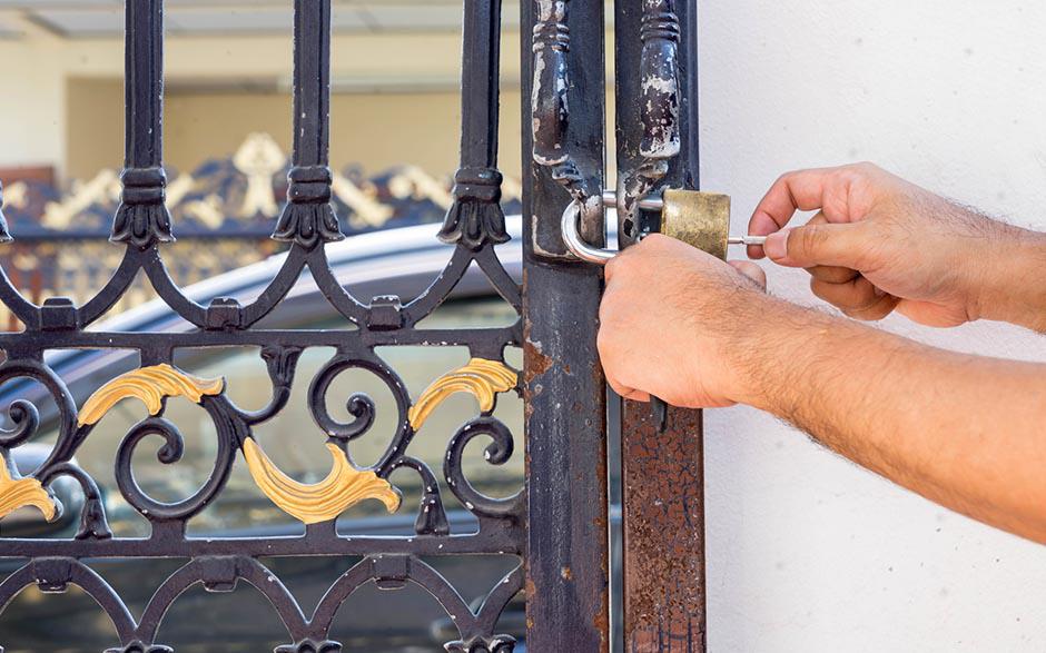 ouverture d'une porte Courbevoie